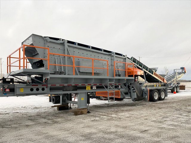 New 6x20 3-Deck Portable Screen Plant New 6x20 3-Deck Portable Screen Plant