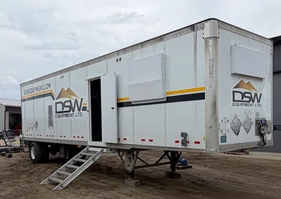 32 Ft Manac with Cat 3406 275 KW Gen Set